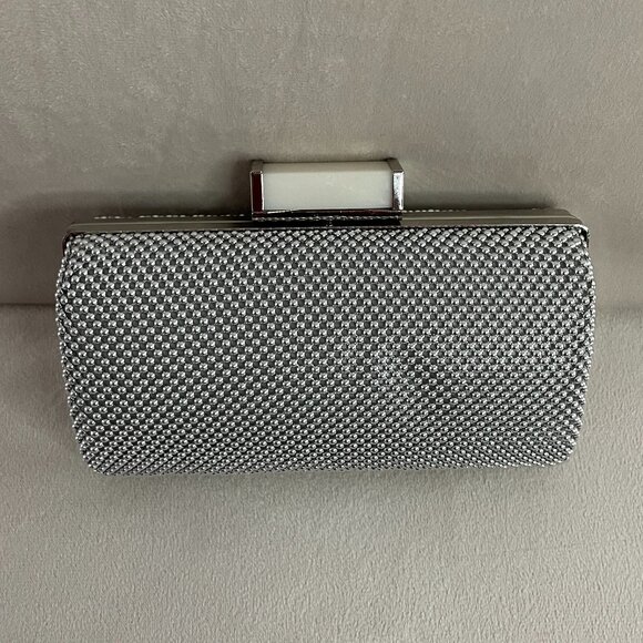 Jessica McClintock Silver Beaded Mesh Frame Evening Bag with Crossbody Chain - Picture 8 of 13